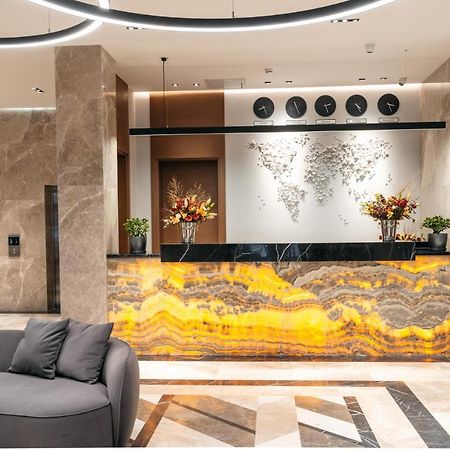 Raavah Aparthotel Almaty Esterno foto
