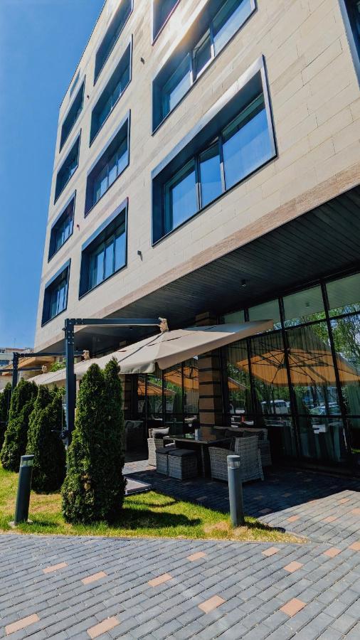 Raavah Aparthotel Almaty Esterno foto