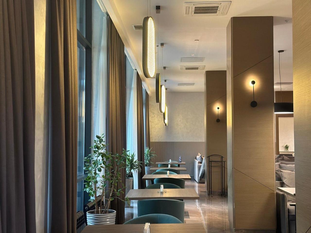 Raavah Aparthotel Almaty Esterno foto