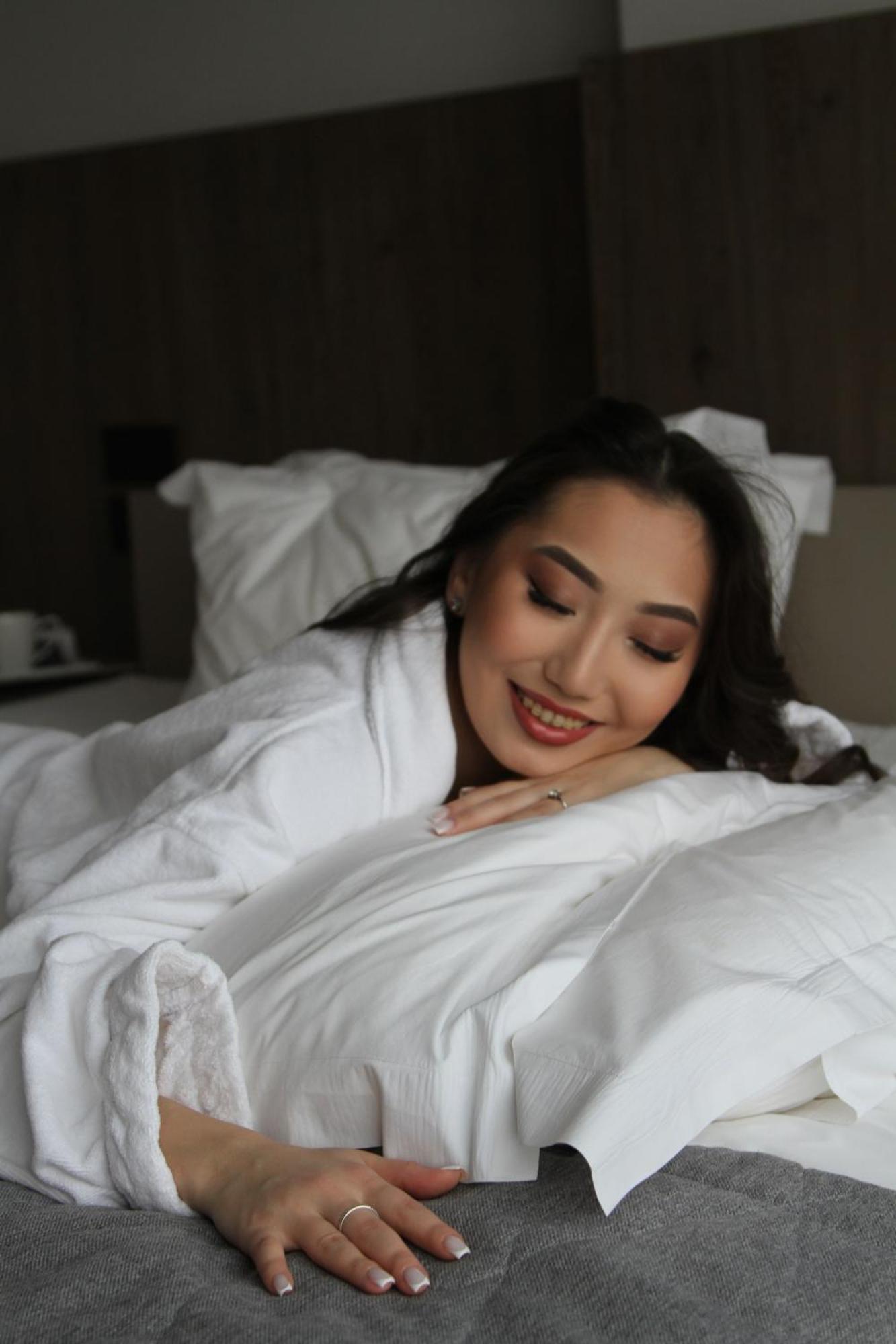 Raavah Aparthotel Almaty Esterno foto